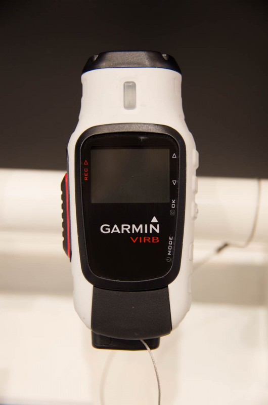 Die Garmin VIRB Elite wird für eine UVP von 399€ erhältlich sein und kommt mit Wlan, GPS und ANT+ Modul daher; daneben gibt es die Standard VIRB für 299€