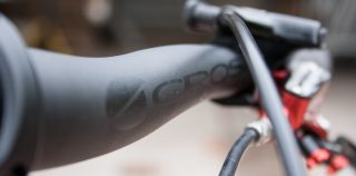 Aufbauprojekt: ACROS gothic Cockpit und Silikongriffe